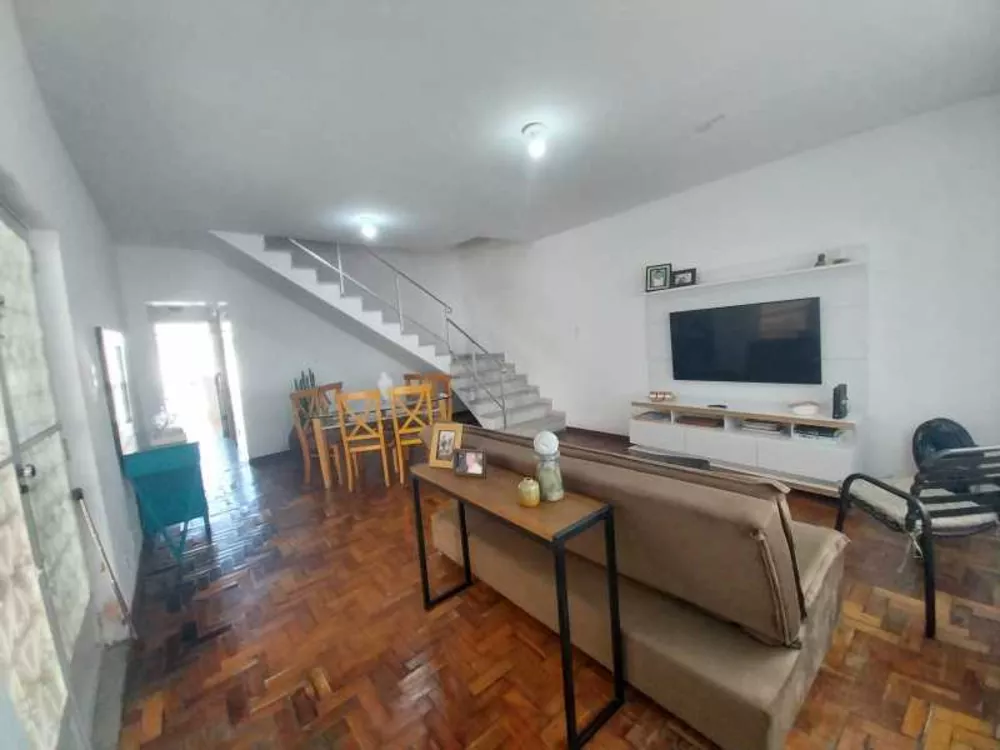 Casa, 4 quartos, 250 m² - Foto 3