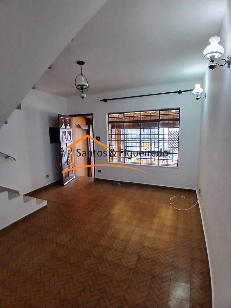Casa para alugar com 2 quartos, 120m² - Foto 2
