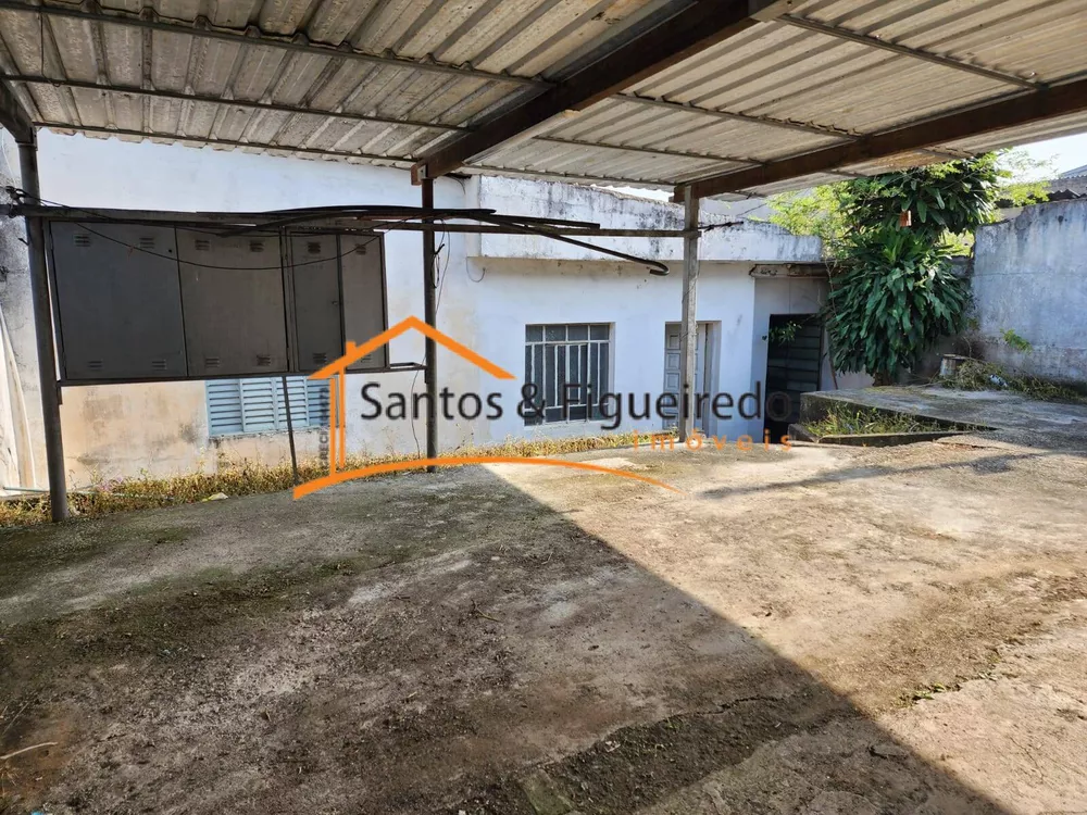 Casa à venda com 1 quarto, 250m² - Foto 6