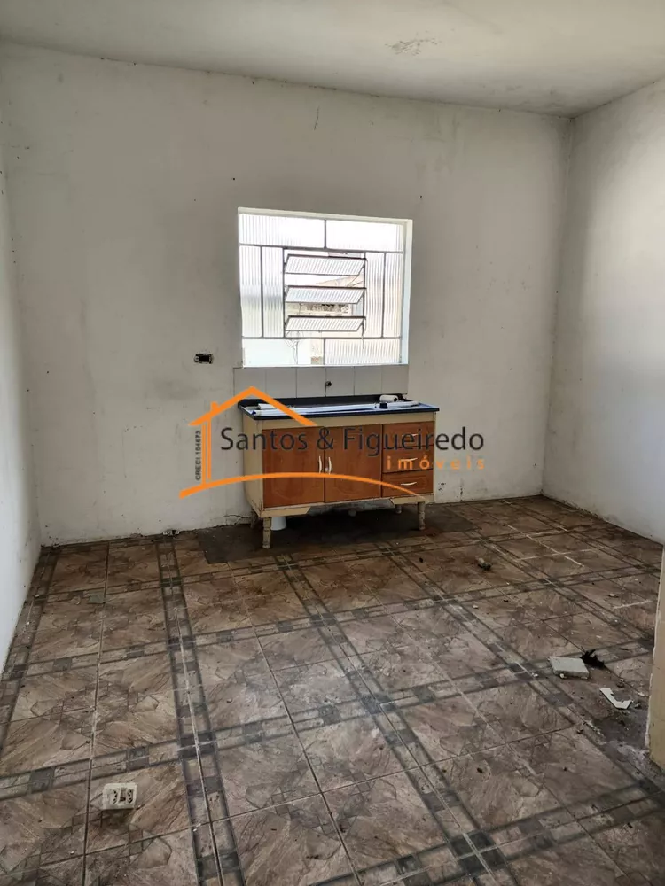 Casa à venda com 1 quarto, 250m² - Foto 12