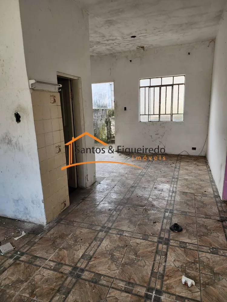 Casa à venda com 1 quarto, 250m² - Foto 13