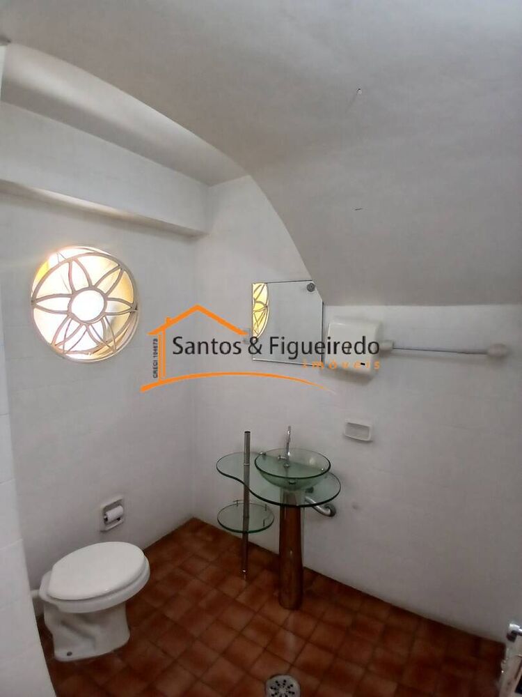 Prédio Inteiro para alugar com 6 quartos, 178m² - Foto 2