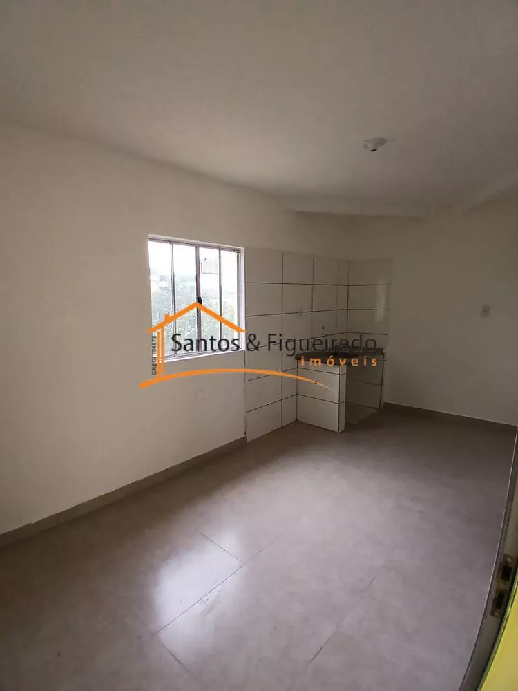 Casa para alugar com 1 quarto, 40m² - Foto 2