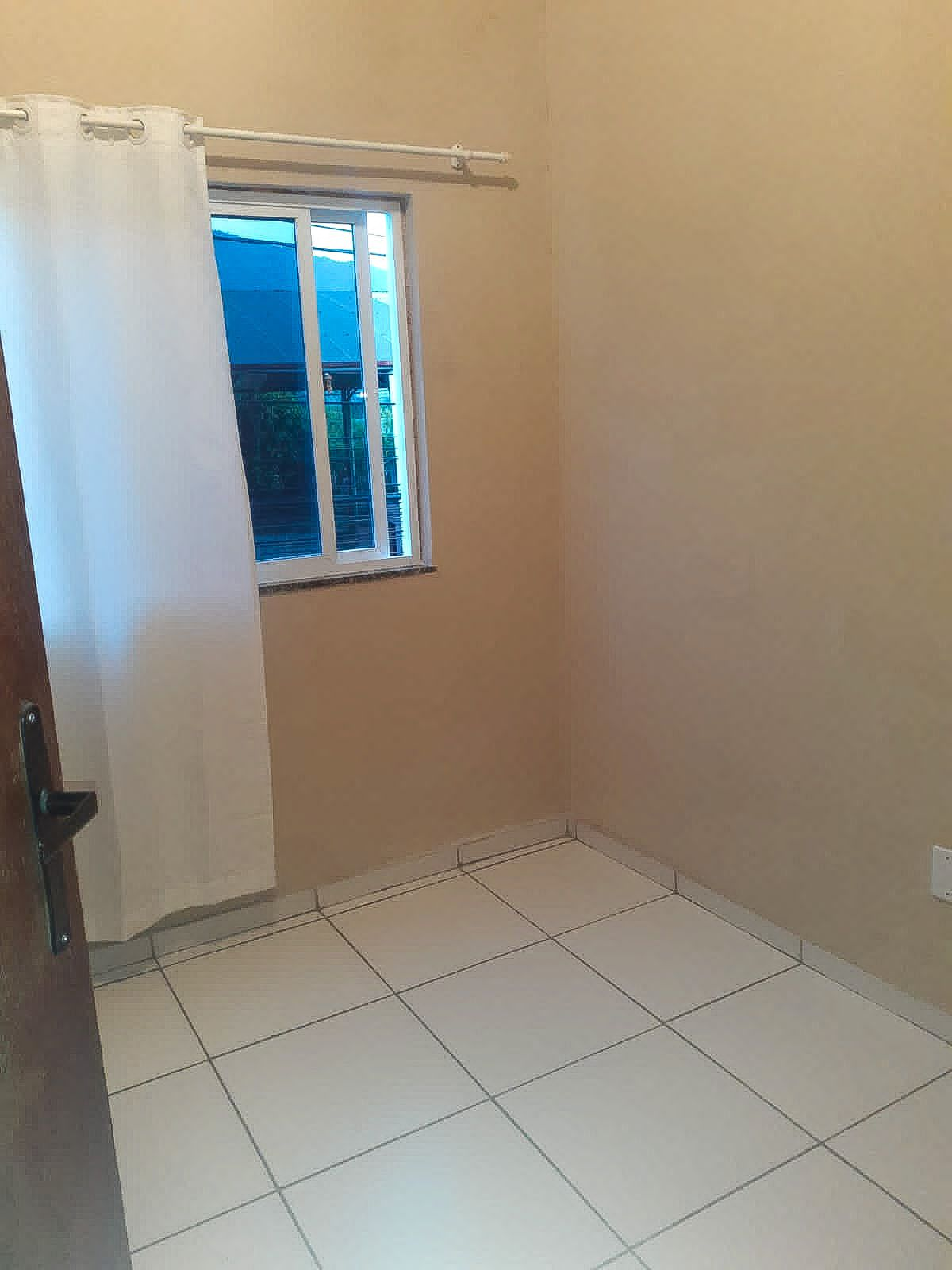 Casa à venda com 2 quartos, 180m² - Foto 4