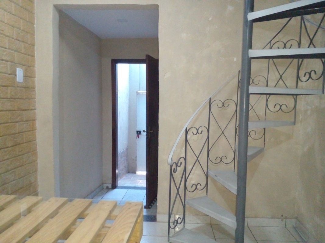 Casa à venda com 2 quartos, 180m² - Foto 8