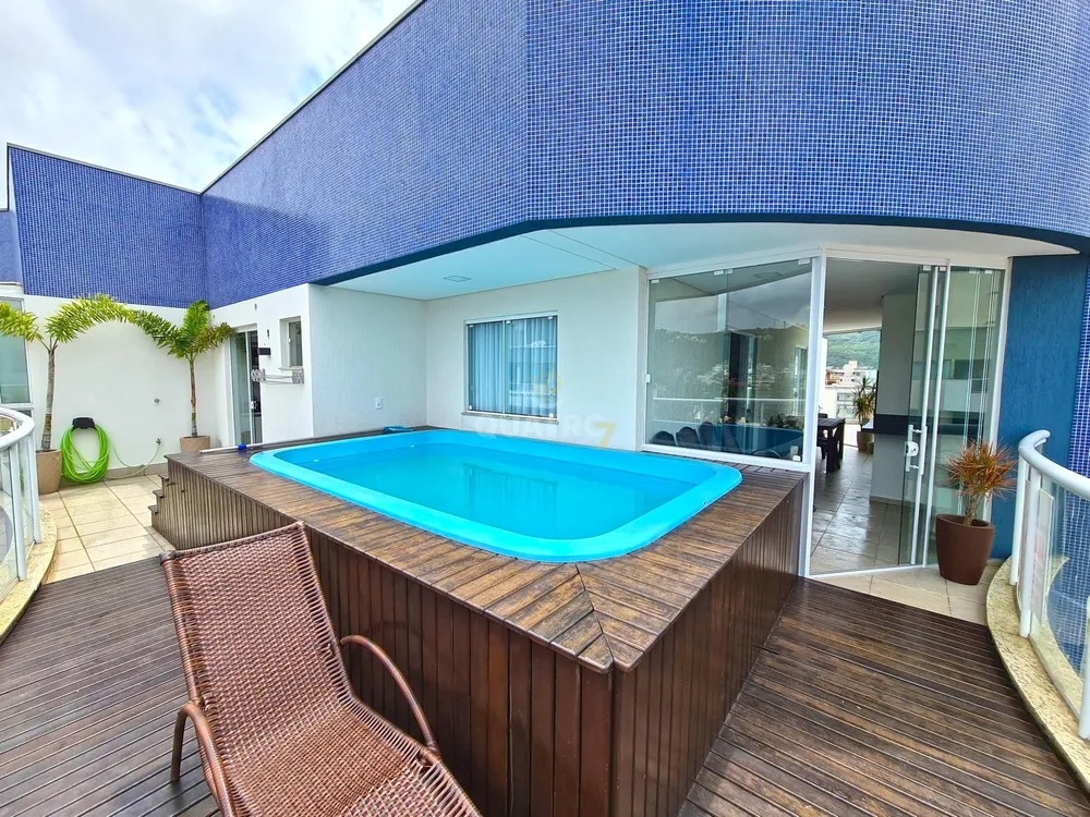 Cobertura, 3 quartos, 245 m² - Foto 1