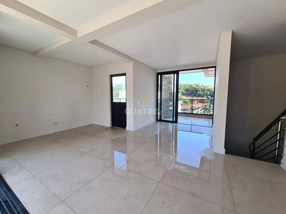 Apartamento, 3 quartos, 209 m² - Foto 1