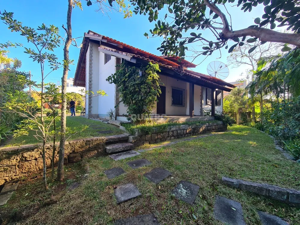 Casa, 3 quartos, 180 m² - Foto 1