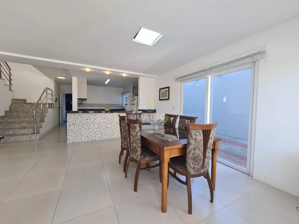 Casa, 5 quartos, 260 m² - Foto 2
