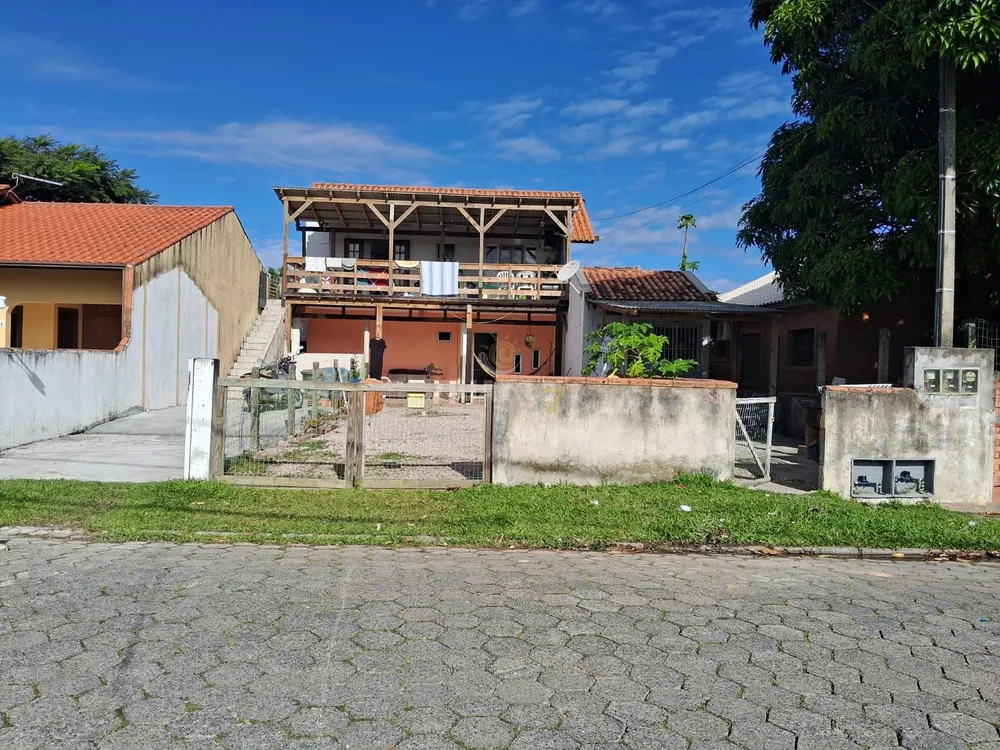 Casa, 7 quartos, 200 m² - Foto 1