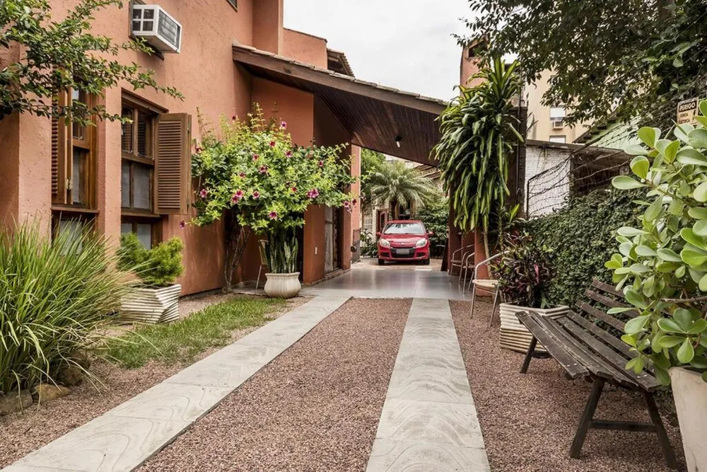 Casa, 3 quartos, 219 m² - Foto 1