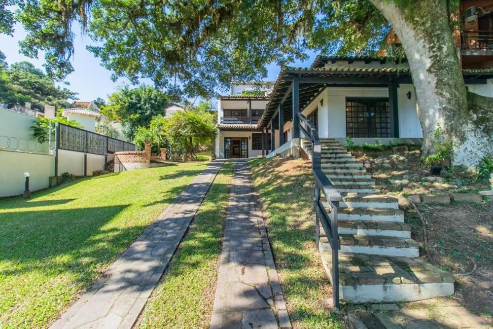 Casa, 4 quartos, 348 m² - Foto 1
