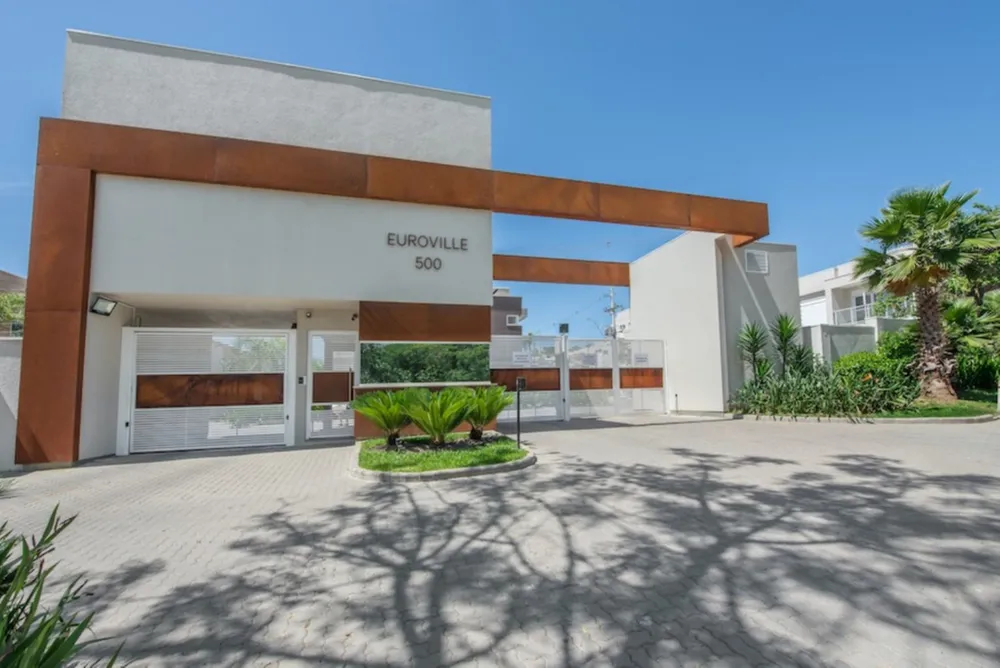 Casa, 4 quartos, 196 m² - Foto 1