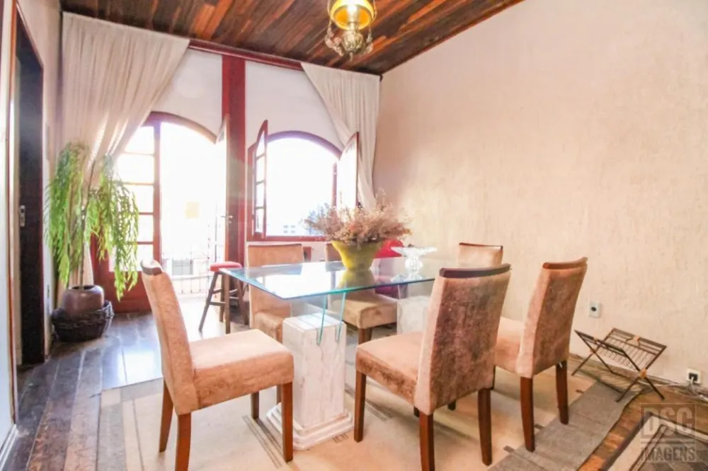 Casa, 5 quartos, 220 m² - Foto 2