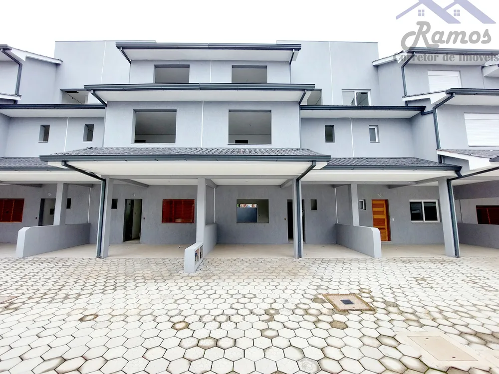 Casa, 4 quartos, 161 m² - Foto 1