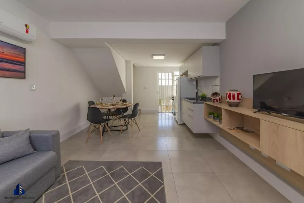 Casa de Condomínio à venda com 1 quarto, 84m² - Foto 2