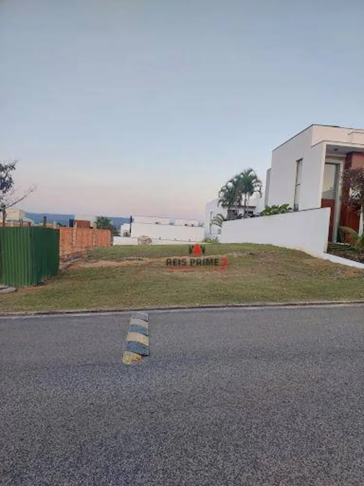 Loteamento e Condomínio, 409 m² - Foto 1