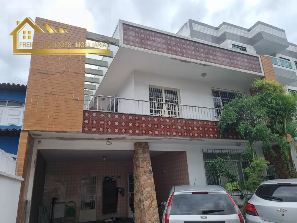 Casa, 3 quartos, 304 m² - Foto 1