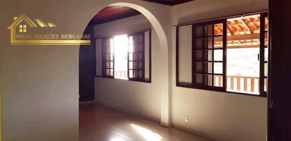 Casa, 3 quartos, 240 m² - Foto 1