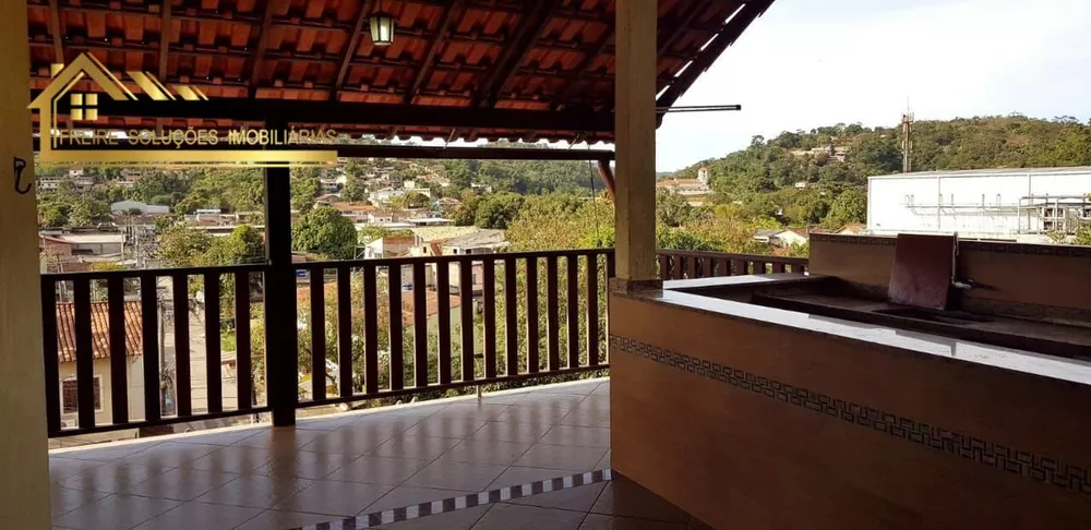 Casa, 3 quartos, 240 m² - Foto 1