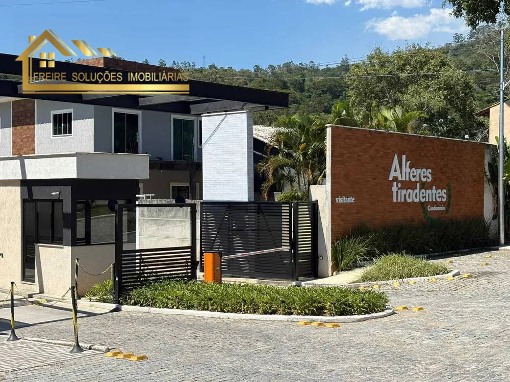 Casa, 3 quartos, 88 m² - Foto 2
