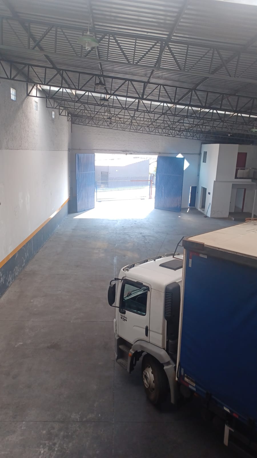 Depósito-Galpão-Armazém para alugar, 900m² - Foto 4