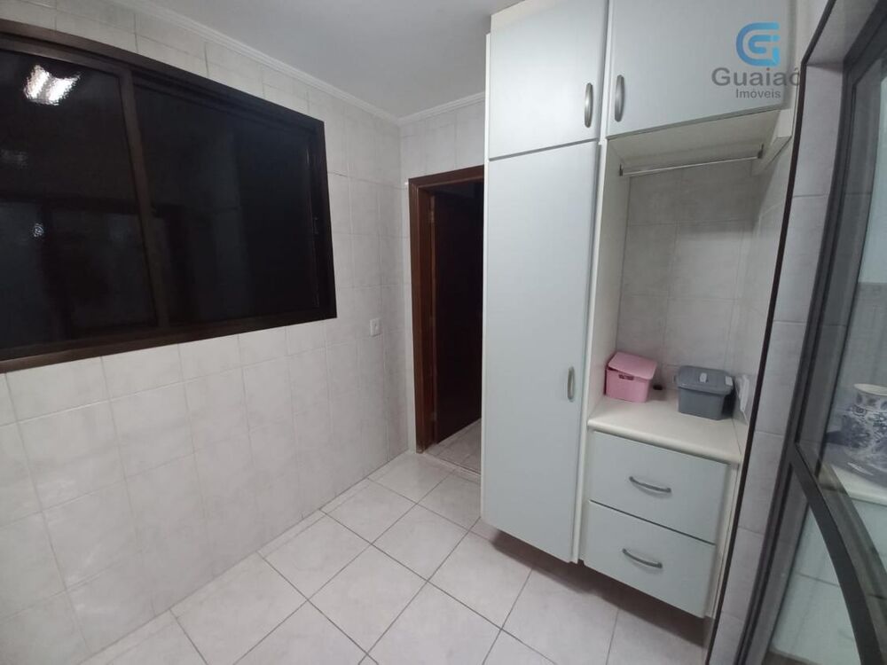 Apartamento à venda com 3 quartos, 138m² - Foto 2