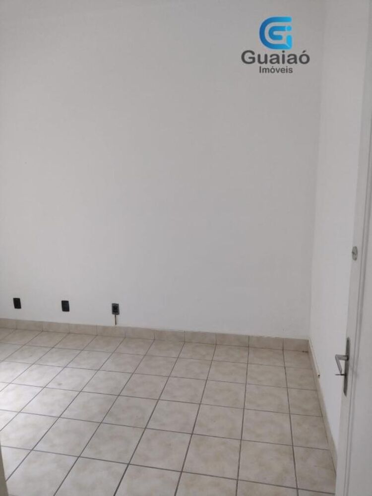 Casa para alugar com 4 quartos, 300m² - Foto 7