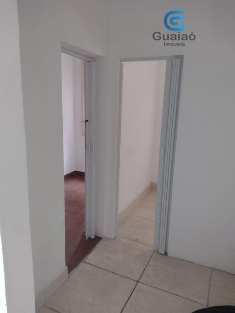 Casa para alugar com 4 quartos, 300m² - Foto 18