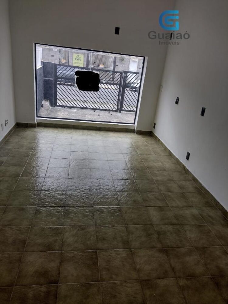 Casa para alugar com 4 quartos, 300m² - Foto 1