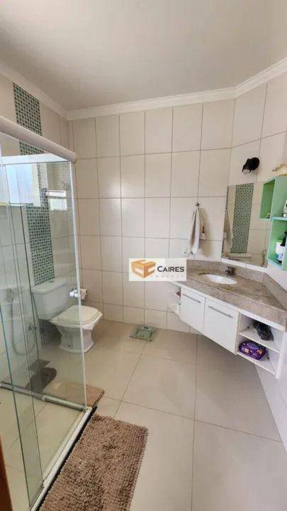 Casa de Condomínio à venda com 3 quartos, 238m² - Foto 3
