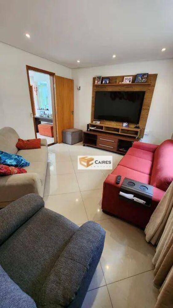 Casa de Condomínio à venda com 3 quartos, 238m² - Foto 2