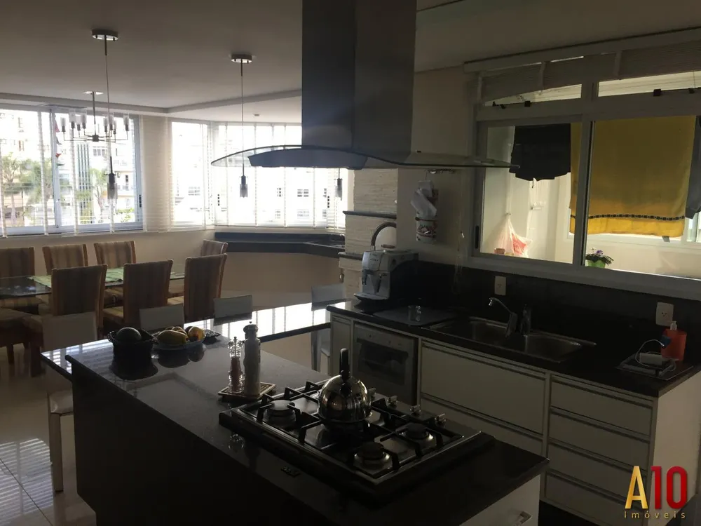 Apartamento, 3 quartos, 252 m² - Foto 12