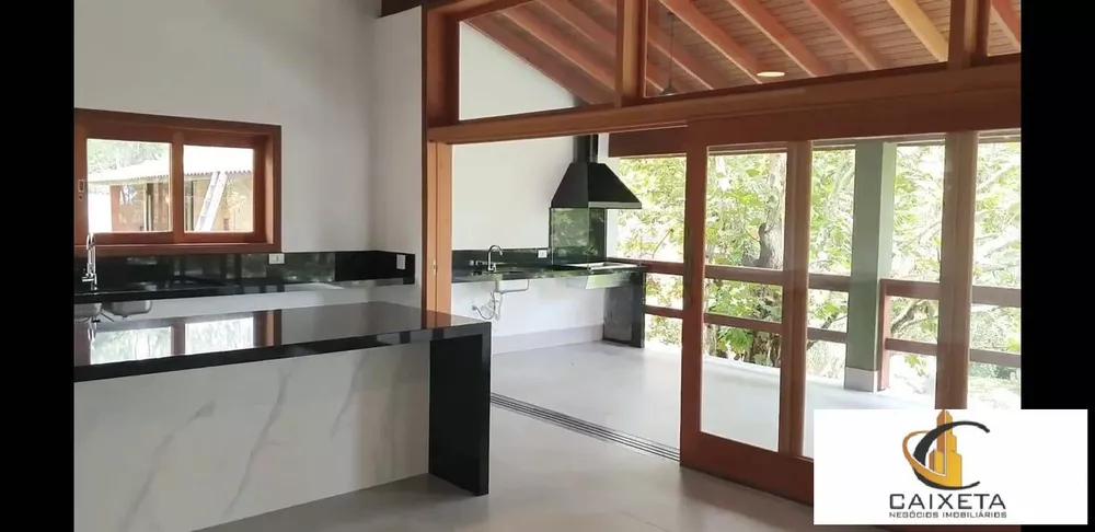 Casa de Condomínio à venda com 3 quartos, 192m² - Foto 2