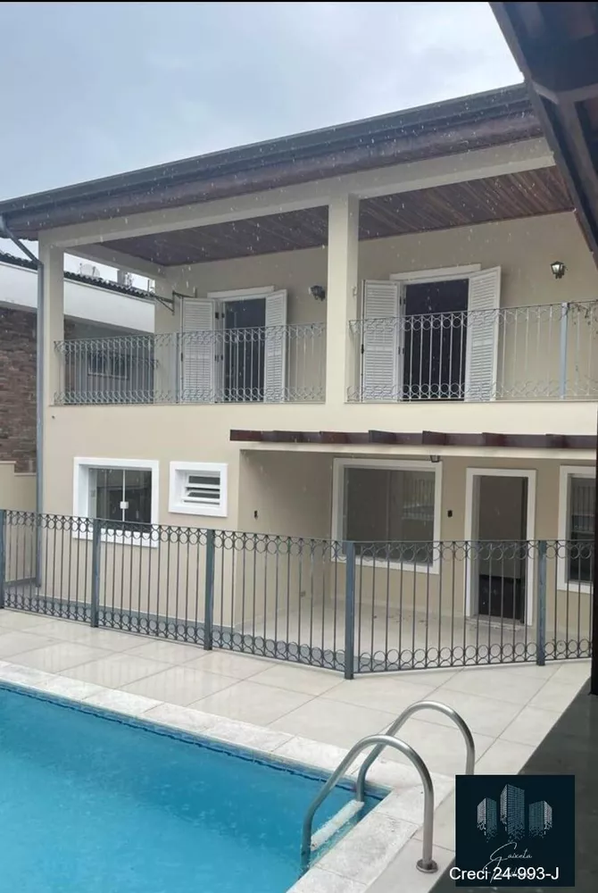 Casa de Condomínio à venda e aluguel com 5 quartos, 420m² - Foto 1