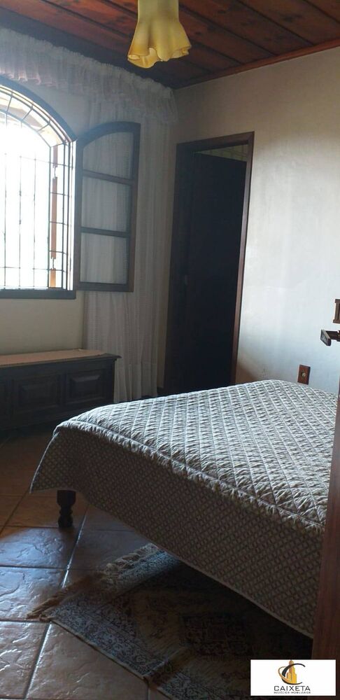 Casa à venda com 2 quartos, 375m² - Foto 4