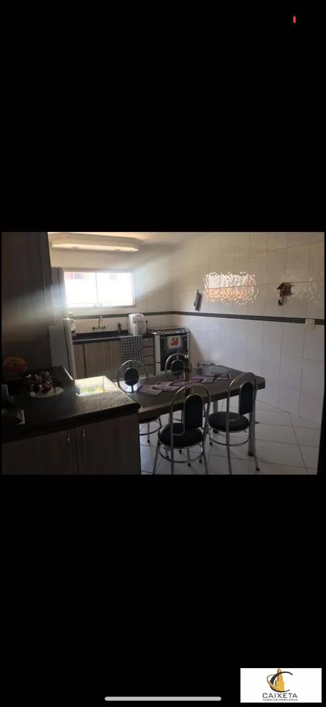 Casa, 3 quartos, 250 m² - Foto 9