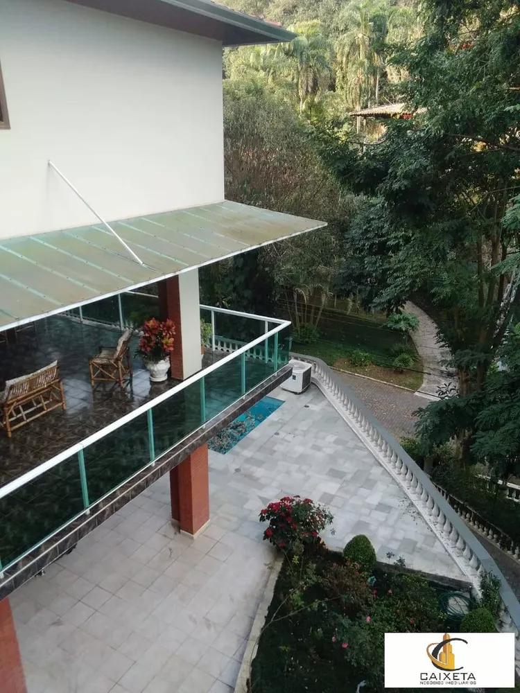 Casa de Condomínio à venda e aluguel com 6 quartos, 600m² - Foto 3