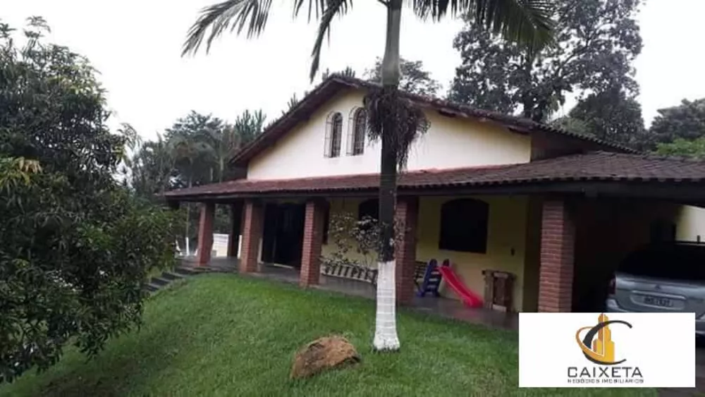 Fazenda à venda com 5 quartos, 2700m² - Foto 3