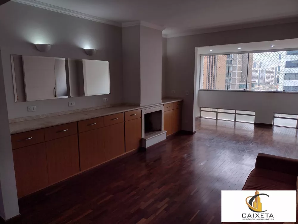 Apartamento para alugar com 3 quartos, 127m² - Foto 3