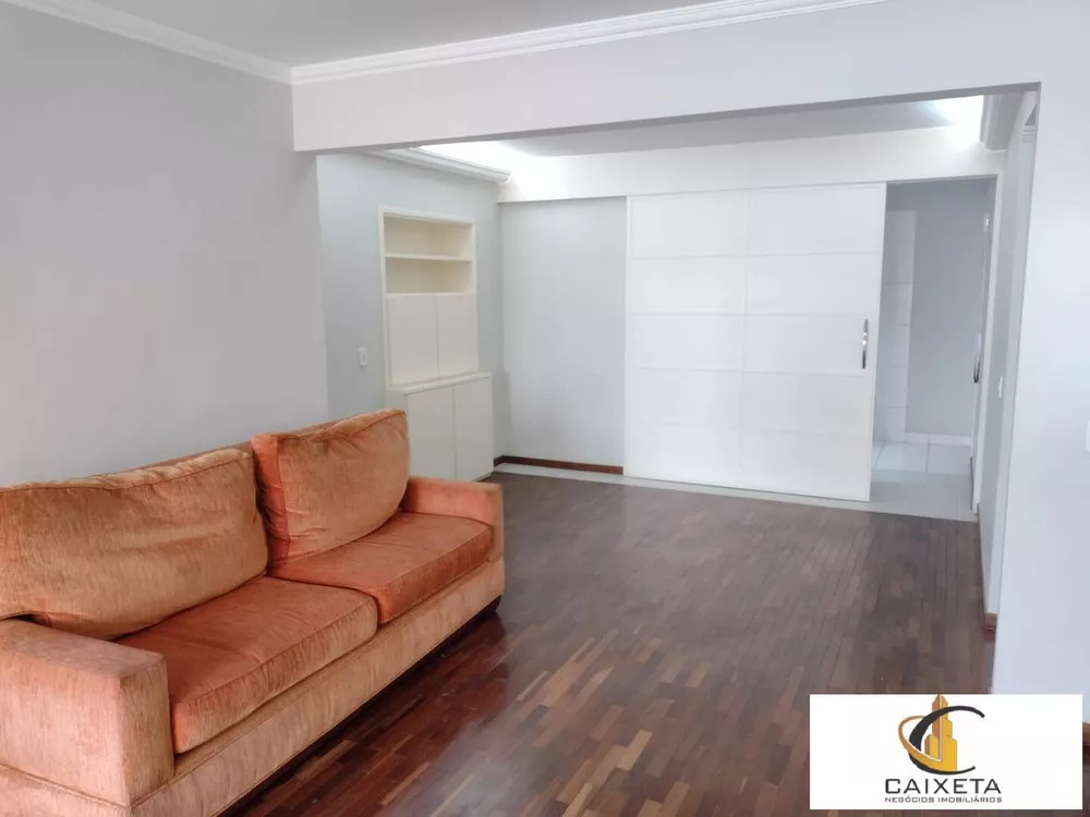 Apartamento para alugar com 3 quartos, 127m² - Foto 1