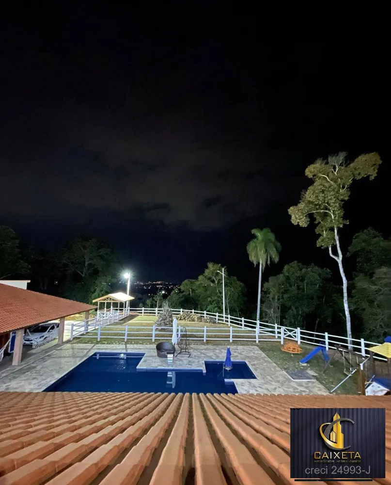 Chácara, 3 quartos, 2500 m² - Foto 1