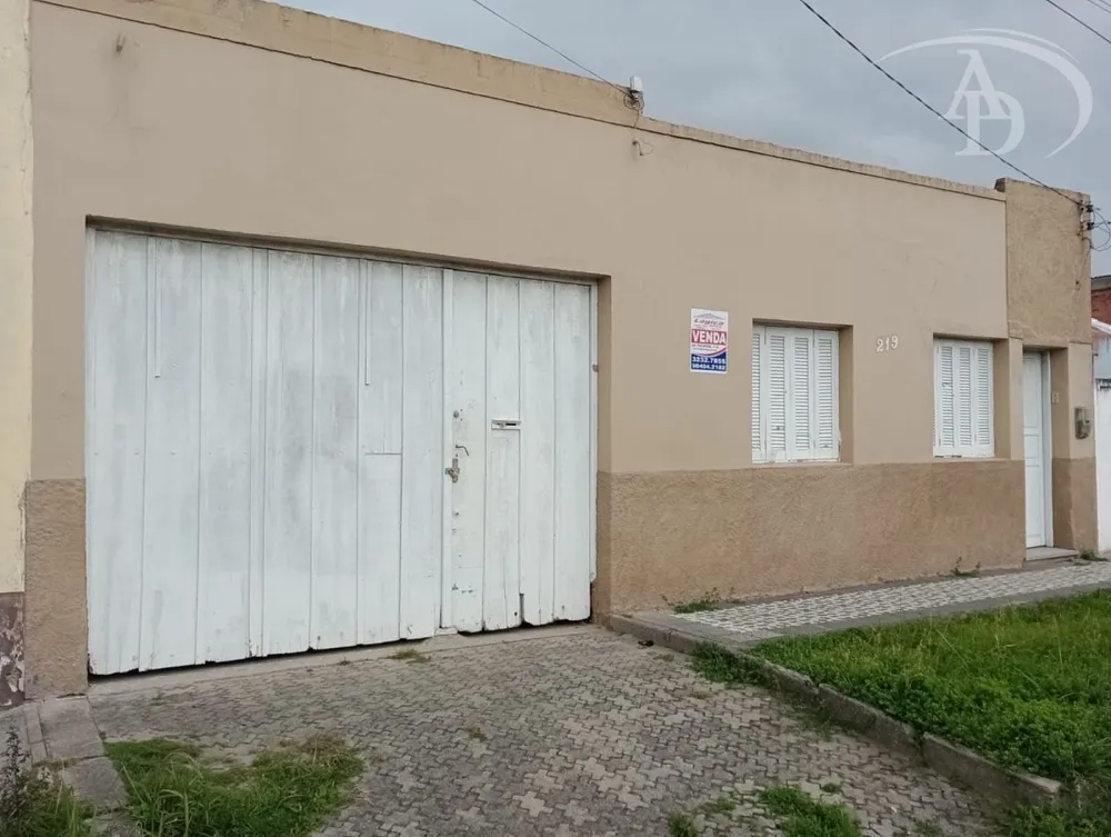 Casa, 2 quartos, 220 m² - Foto 1