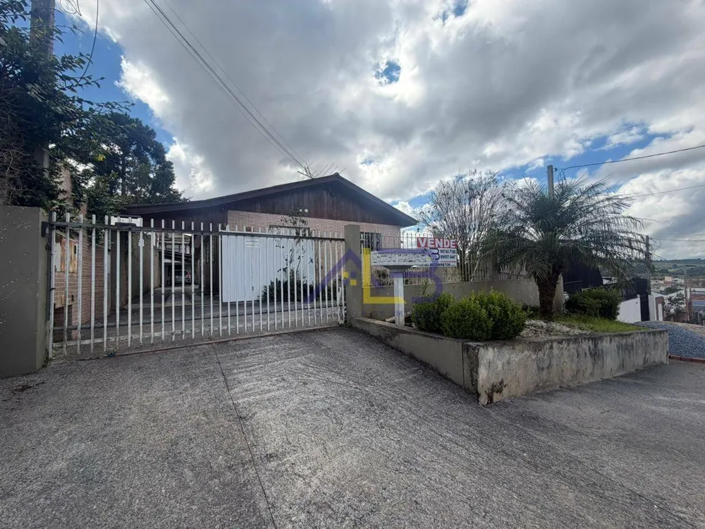 Casa, 5 quartos, 262 m² - Foto 1