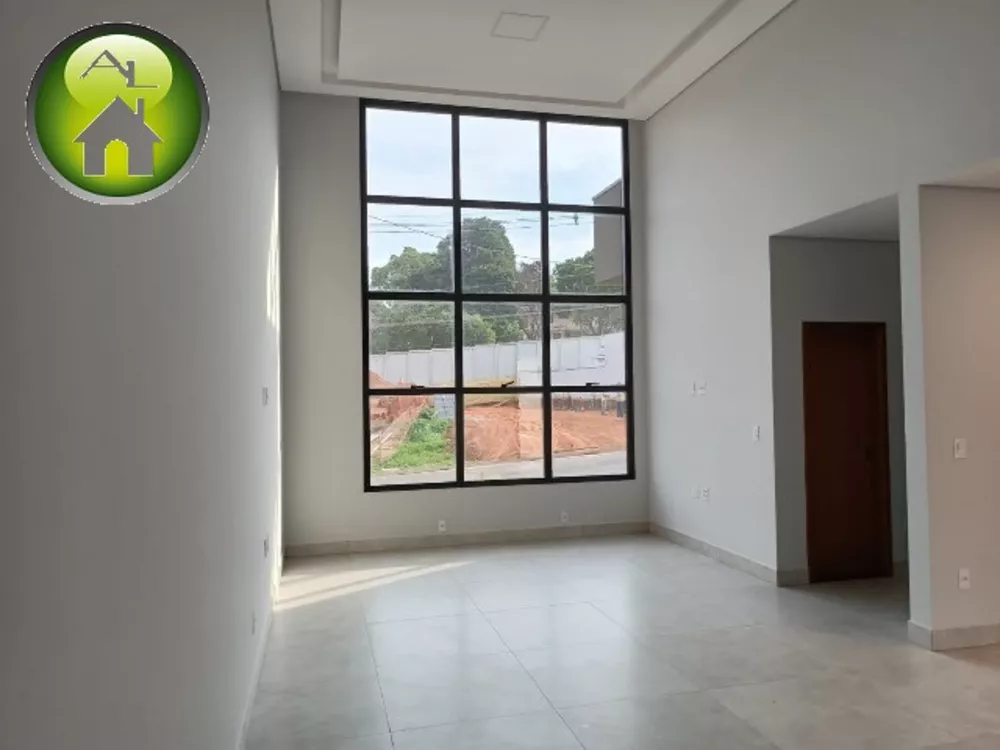 Casa de Condomínio à venda com 3 quartos, 215m² - Foto 3