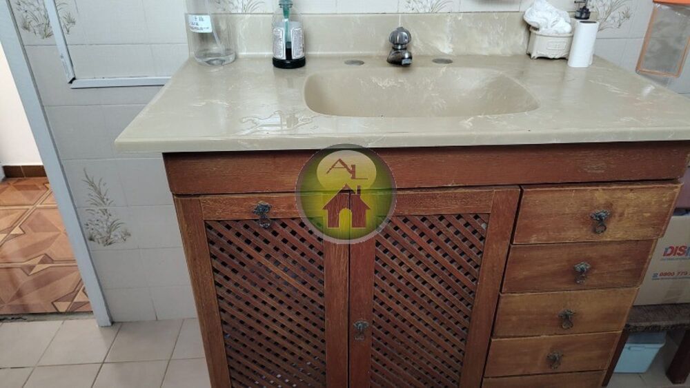 Casa à venda com 2 quartos, 100m² - Foto 4