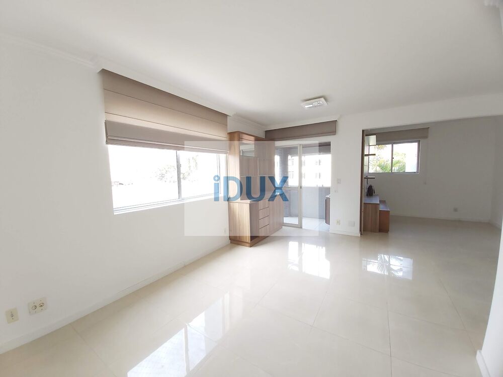 Apartamento à venda com 3 quartos, 104m² - Foto 4