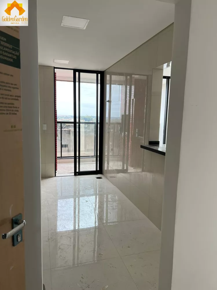 Apartamento à venda com 3 quartos, 116m² - Foto 3