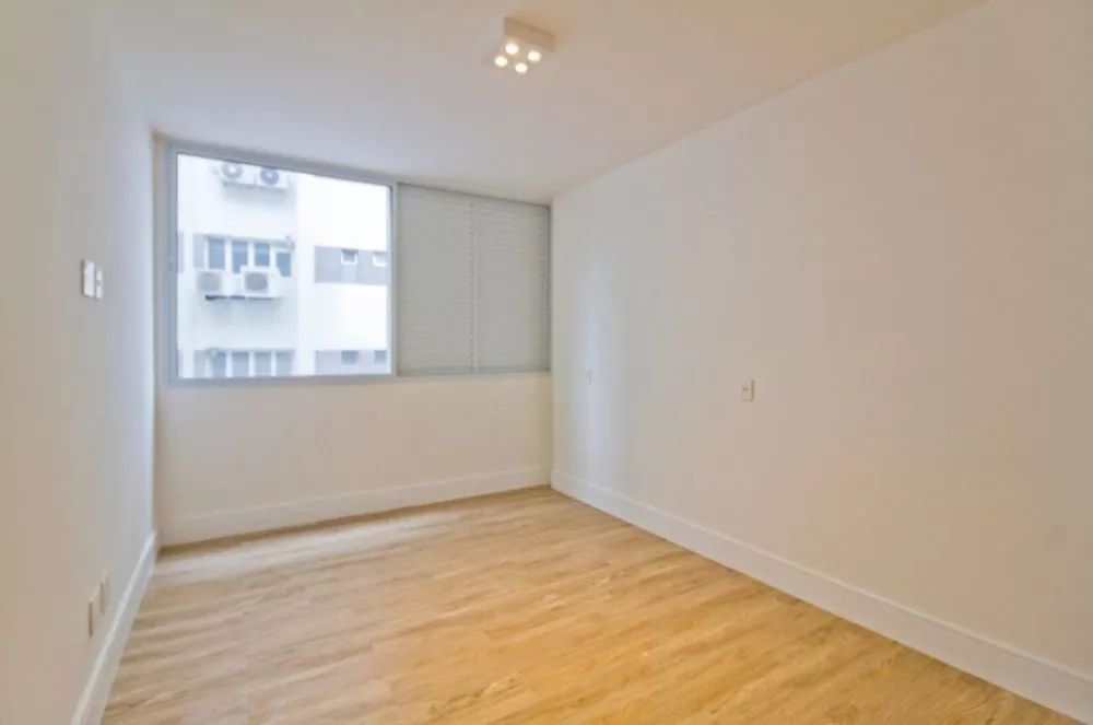 Apartamento à venda com 3 quartos, 110m² - Foto 25