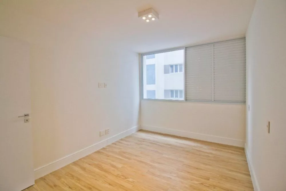 Apartamento à venda com 3 quartos, 110m² - Foto 18